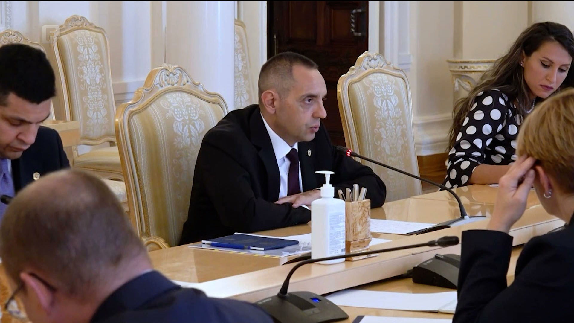 Prvi put od vremena Slobodana Miloševića da je jedan zvaničnik na udaru sankcija